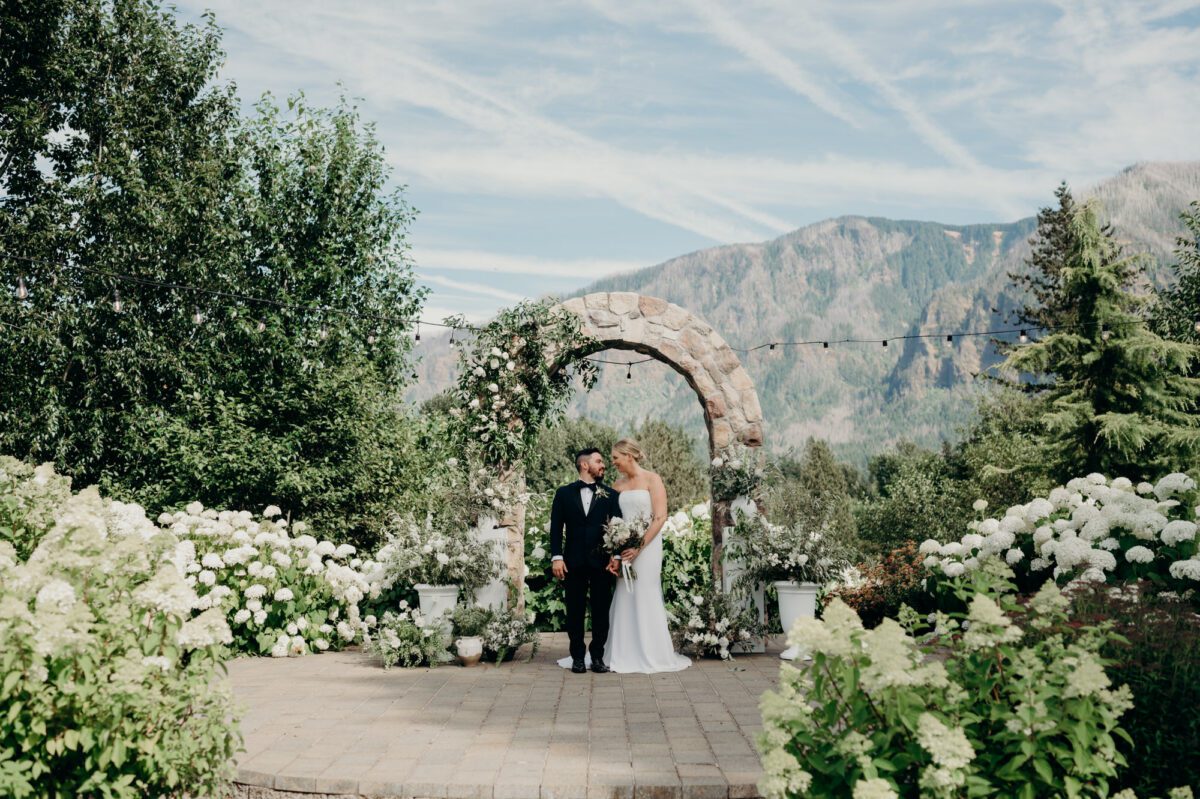 Ceremony site at Cape Horn Estate, a Columbia River Gorge wedding venue