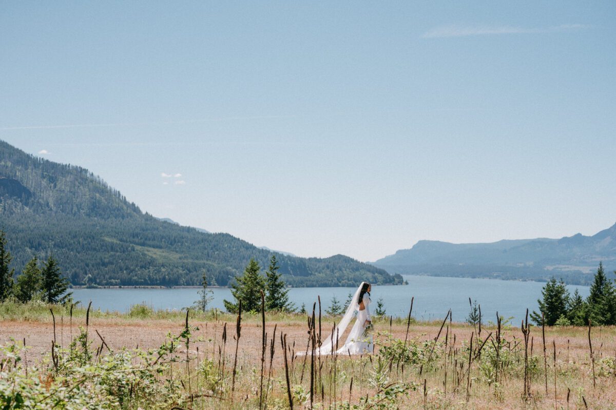 Sweeping views at Wind Mountain Ranch, a Columbia River Gorge wedding venue.